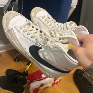 Nike Blazers men’s 8
